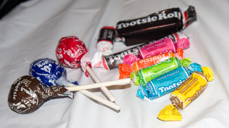 Illustration for article titled Tootsie Rolls: The Snacktaku Review